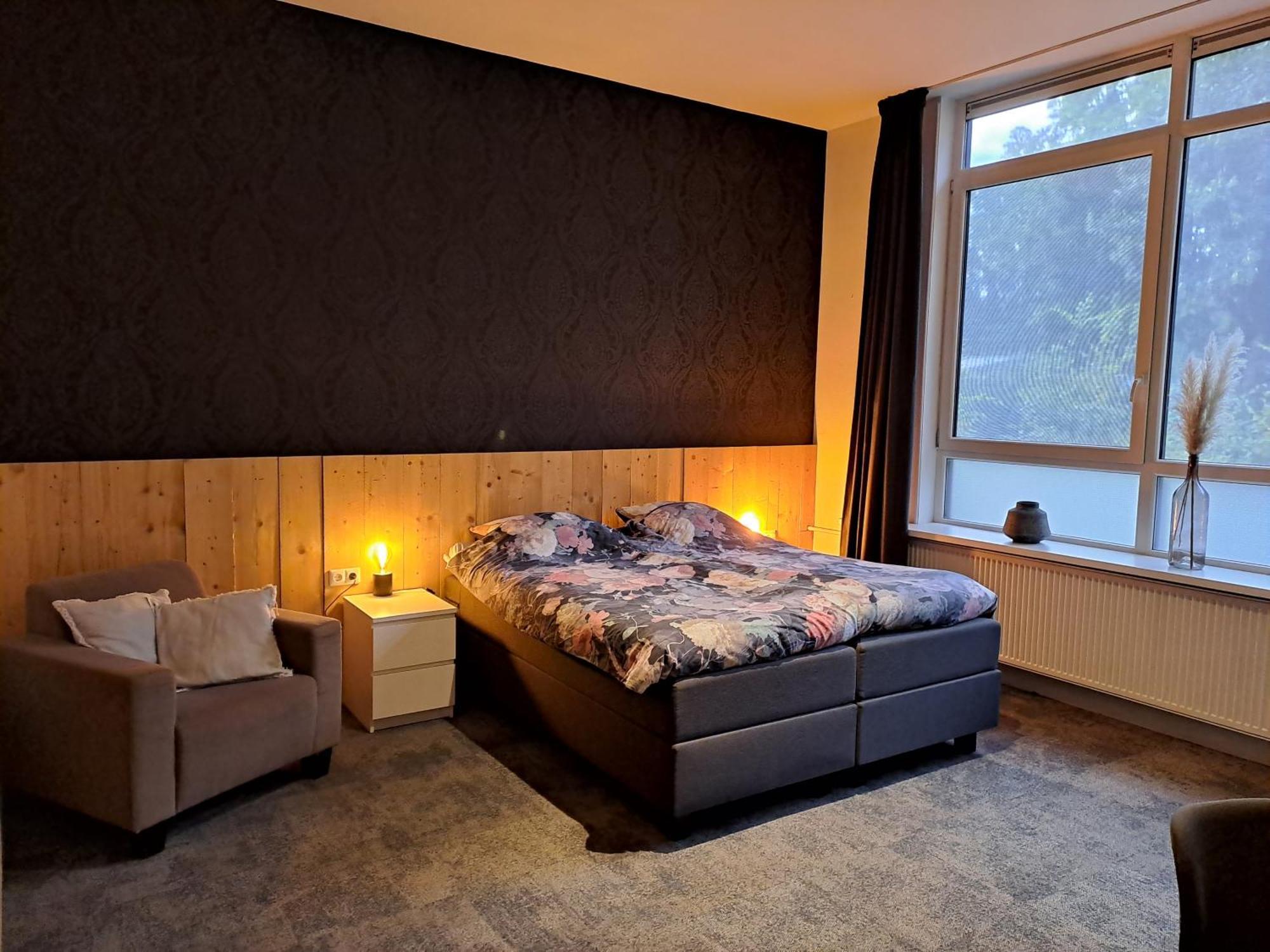 B&B De Wilhelminaschool 阿尔滕 外观 照片