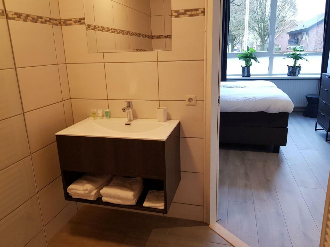 B&B De Wilhelminaschool 阿尔滕 外观 照片